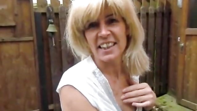 Deflowering meinem Neighbor’s 20 Yr ältere Sohn