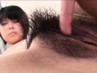Pal licks fingert und bonks haarige Fotze von girlie aus Asiatisch